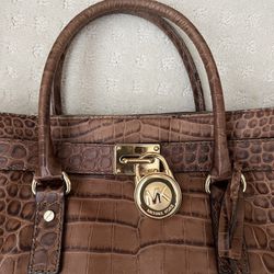 Michael Kors Purse/Handbag