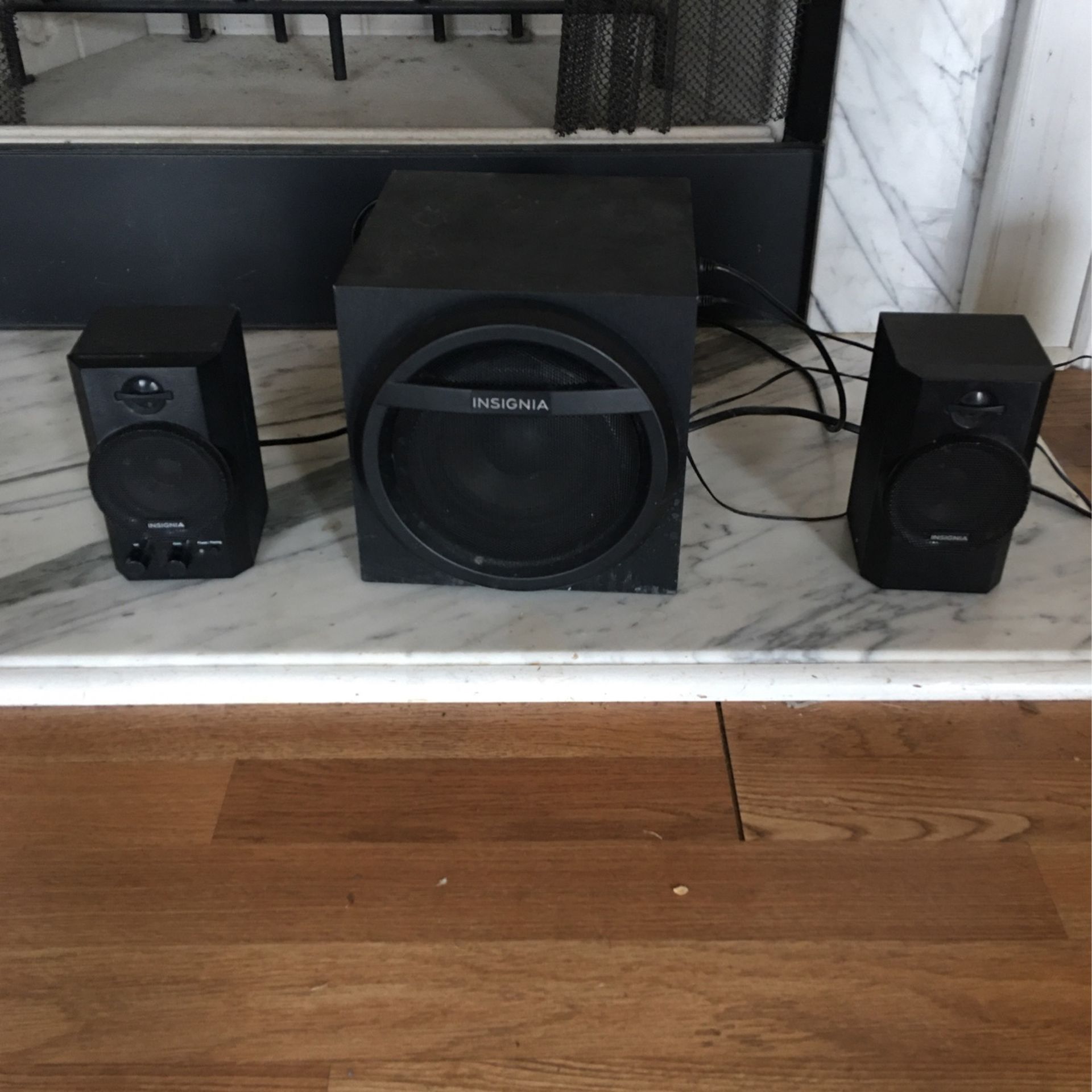 Insignia Speaker Sub System