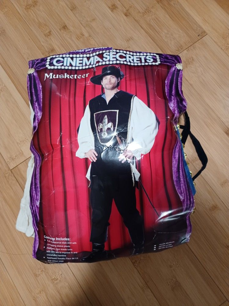 Musketeer Costume Adult Size Large