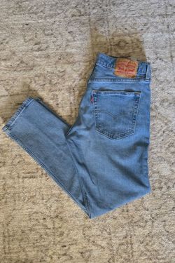 Levi's men's jeans, specifically the 512 Slim Taper fit in size W33 L30 (30-inch waist and /30-inch inseam as labeled)