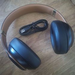 BEATS STUDIO3 HEADPHONES WIRELESS BLUETOOTH NOISE CANCELLING STEREOS TESTED WORKING GREAT