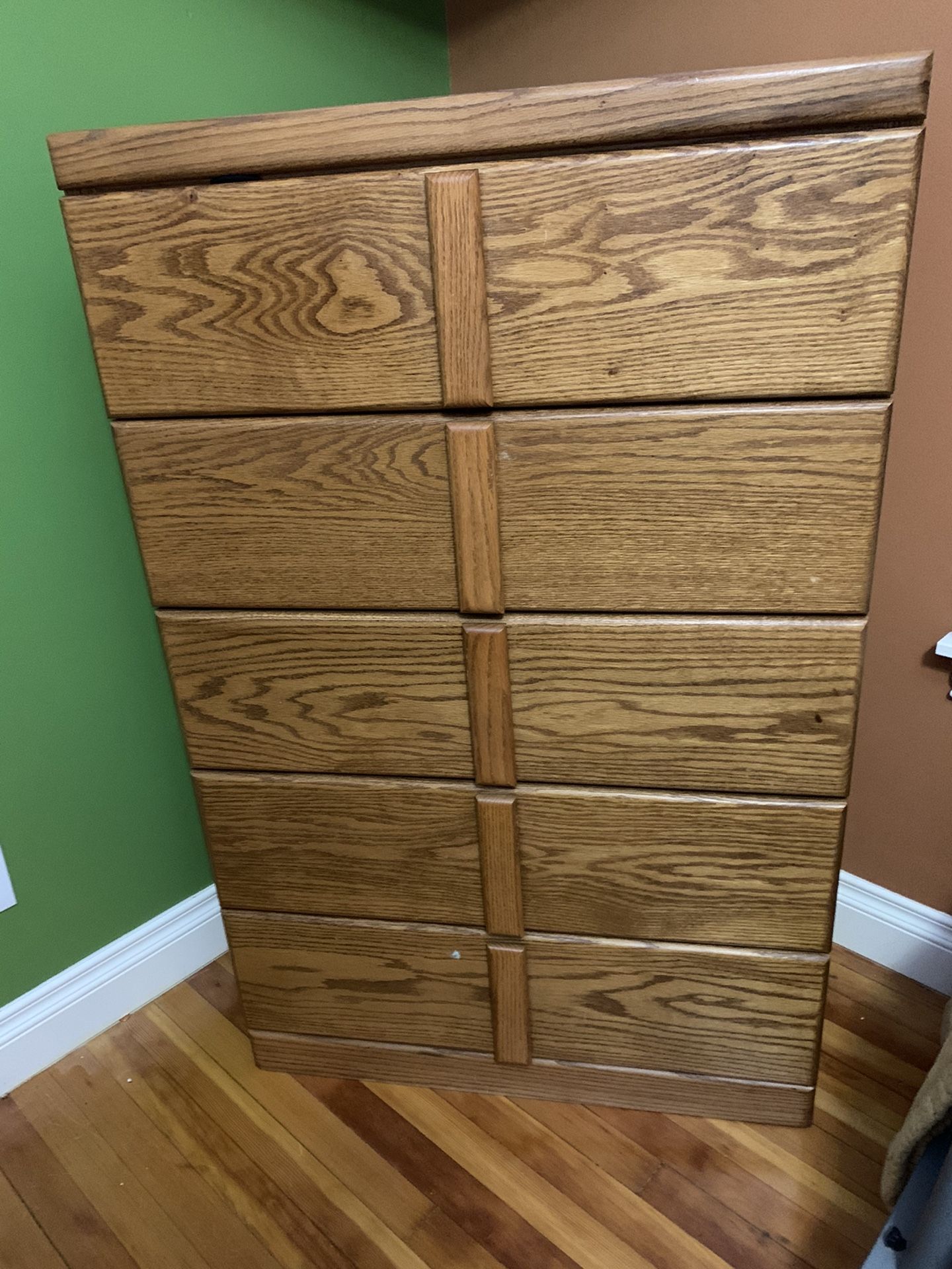 Dresser and one piece headboard w/nightstands Queen