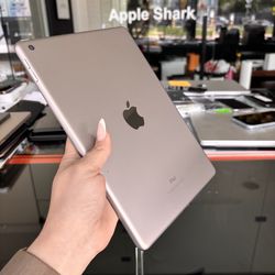 Apple iPad 6th gen 32GB! WiFi! 90 day warranty!