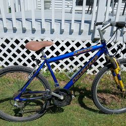 Basic transportation multi-speed 26-in mountain bike ready to ride