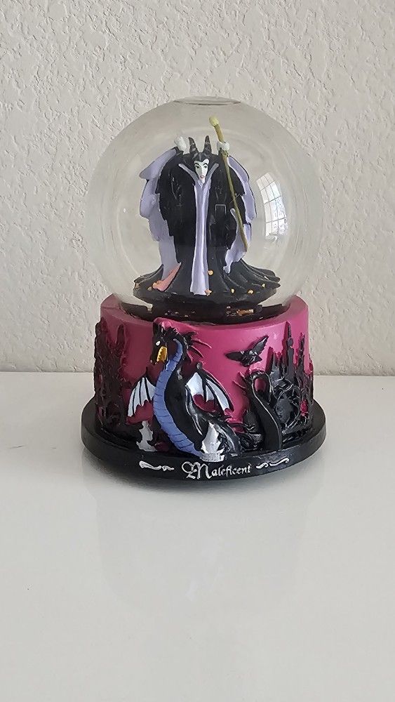 Disney Kcare Villains 6” Water Snow Globe Musical