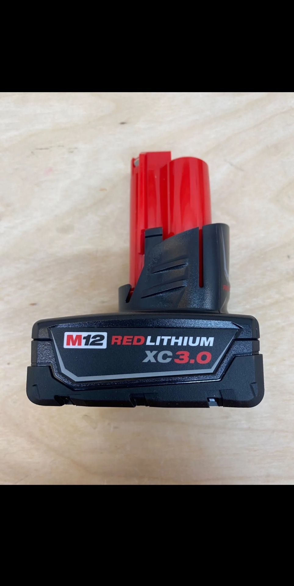 Milwaukee 48-11-2402 (1) M12 REDLITHIUM XC 3.0ah Extended Capacity Battery Pack