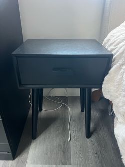 Two 1-Drawer Bed Storage