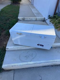 Ice Chest Igloo 105 quart