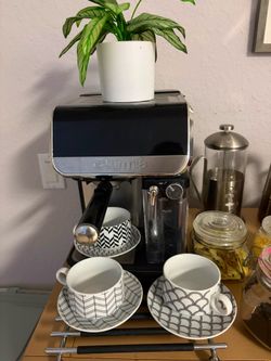 Gourmia coffee and latte maker