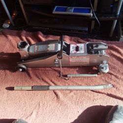 Mac Tools. 2 1/2ton Floor Jack