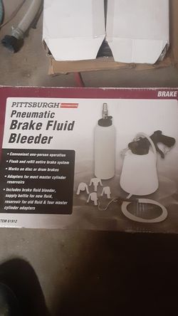 Break fluid bleeder