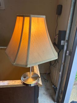 Table lamp