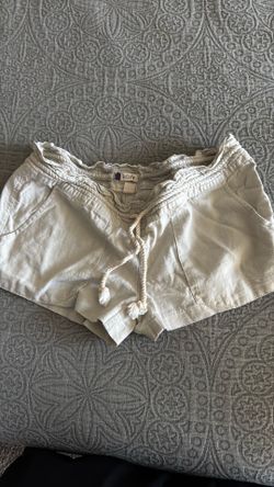 Size large Roxy linen shorts