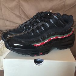 DS Undefeated Nike Air Max 95's 