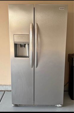 Frigidaire Gallery  Refrigerator*free delivery*