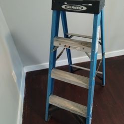 4' Ladder 