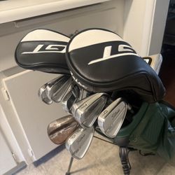 Full Titleist Golf Set 