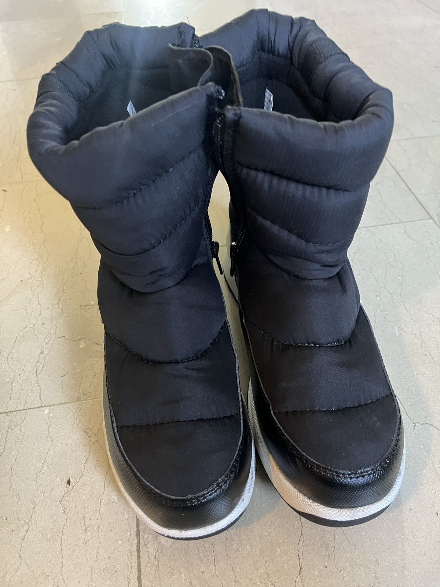 Woman’s Winter Boots $5