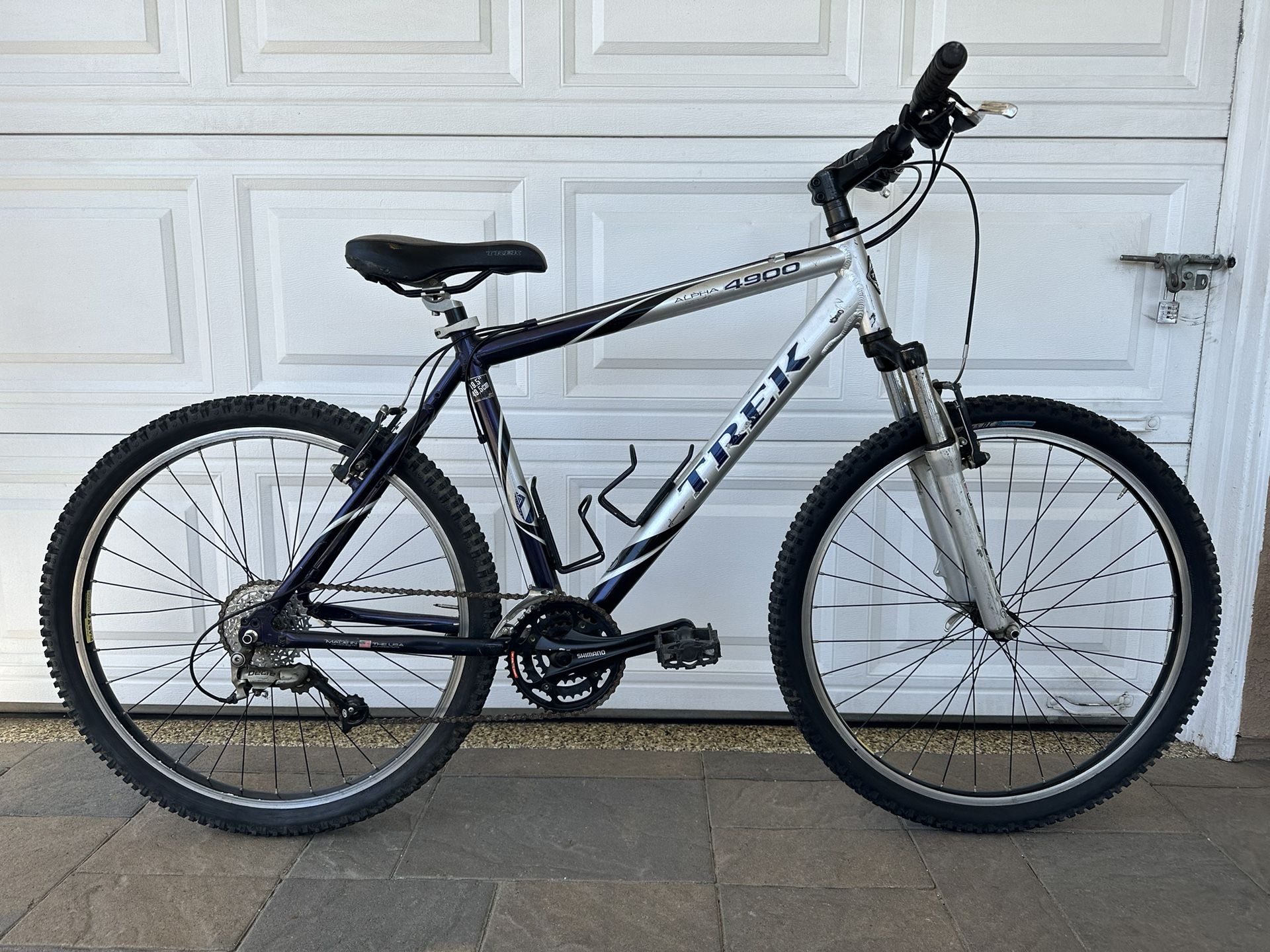 Trek 4900 Mountain Bike Aluminum Super Lightweight Shimano Deore New Tires Mtb Trail Rock Shox Pilot