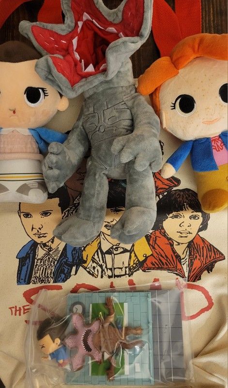 Stranger Things Canvas Tote & Extras