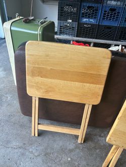 2 wooden folding TV tray table