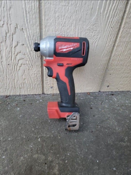 MILWAUKEE 18V IMPACT DRIVER TOOL ONLY
