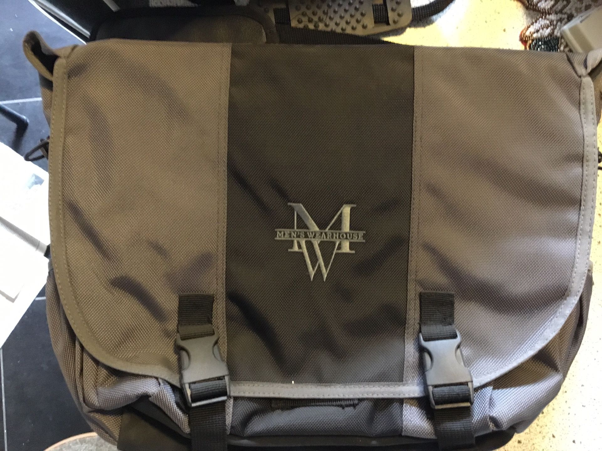Gray messenger padded computer bag