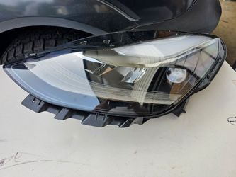 2021-2023 Tesla Model 3 Model

Y Headlight Left Driver Side