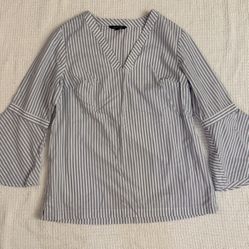 Banana Republic Women’s Blouse Size M Blue White Stripe Bell Sleeve V-Neck
