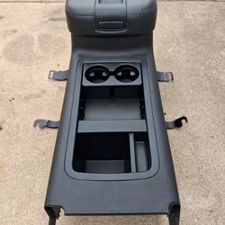GM FULL SIZE TRUCK CENTER CONSOLE