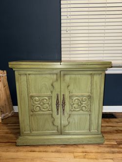 Green Farmhouse Buffet Table w/ Leaf Extension