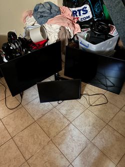 Lot of 3 Black Flat Screen TV