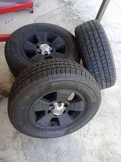 Set of 4 Matching Toyota wheels with real good tires
