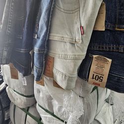 JEANS NUEVO DE HOMBRE  Levi's  gran oportunidad,disponible en paquetes de 60 piezas.visitenos 