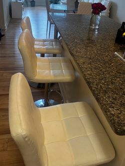 White Leather Bar Stools with Chrome Base – Set of 3