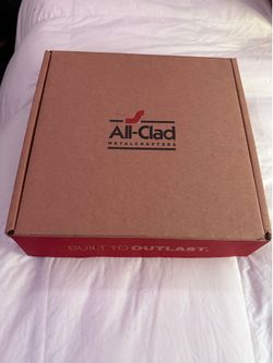 All-Clad 6qt pan with lid