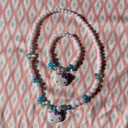Hello Kitty Matching Necklace and Bracelet Set