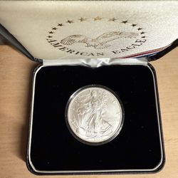 American Eagle: 2004 Silver Dollar 1oz Coin - Chrysler Premiere Night