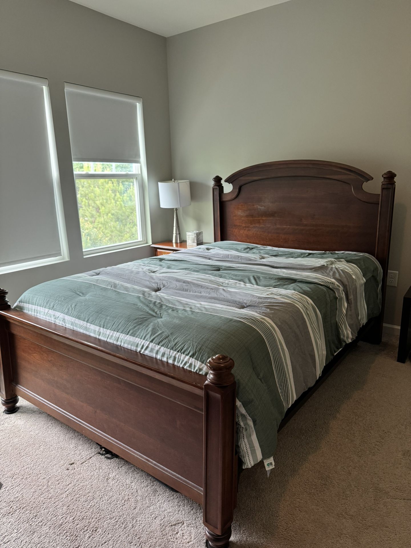Solid Wood Queen Bed