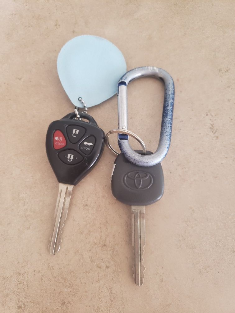 Toyota camry 2011 key fob
