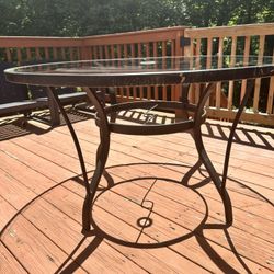 52” Round Outdoor Dining Table - Free