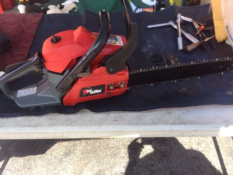 REDMAX gz-400 Gas Chainsaw!