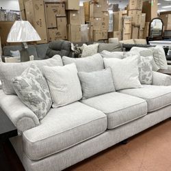 New 98” Sofa 🔥🔥 AVAILABLE NOW