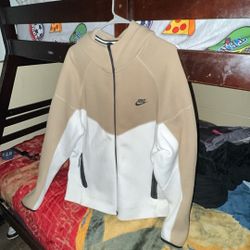 Nike Fleece Tech
