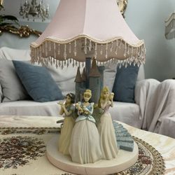 Hampton Bay Disney Princess Lamp - Vintage & collectibles