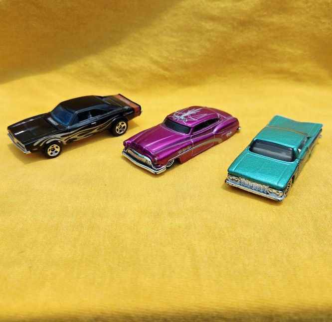 HOT WHEELS LOW RIDERS LOT OF THREE