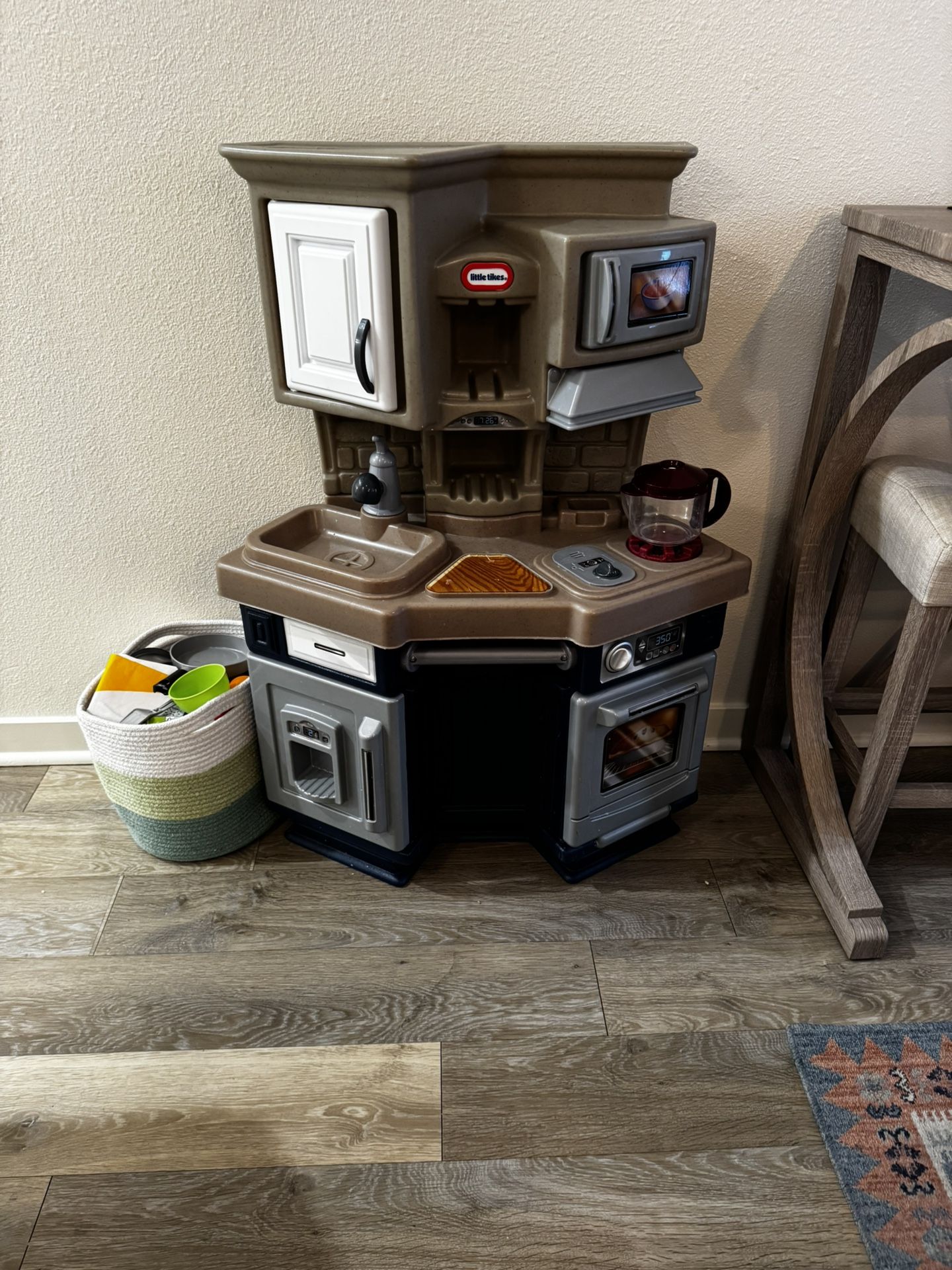 Toy Kitchen + Toy Food/Pans/Utensils
