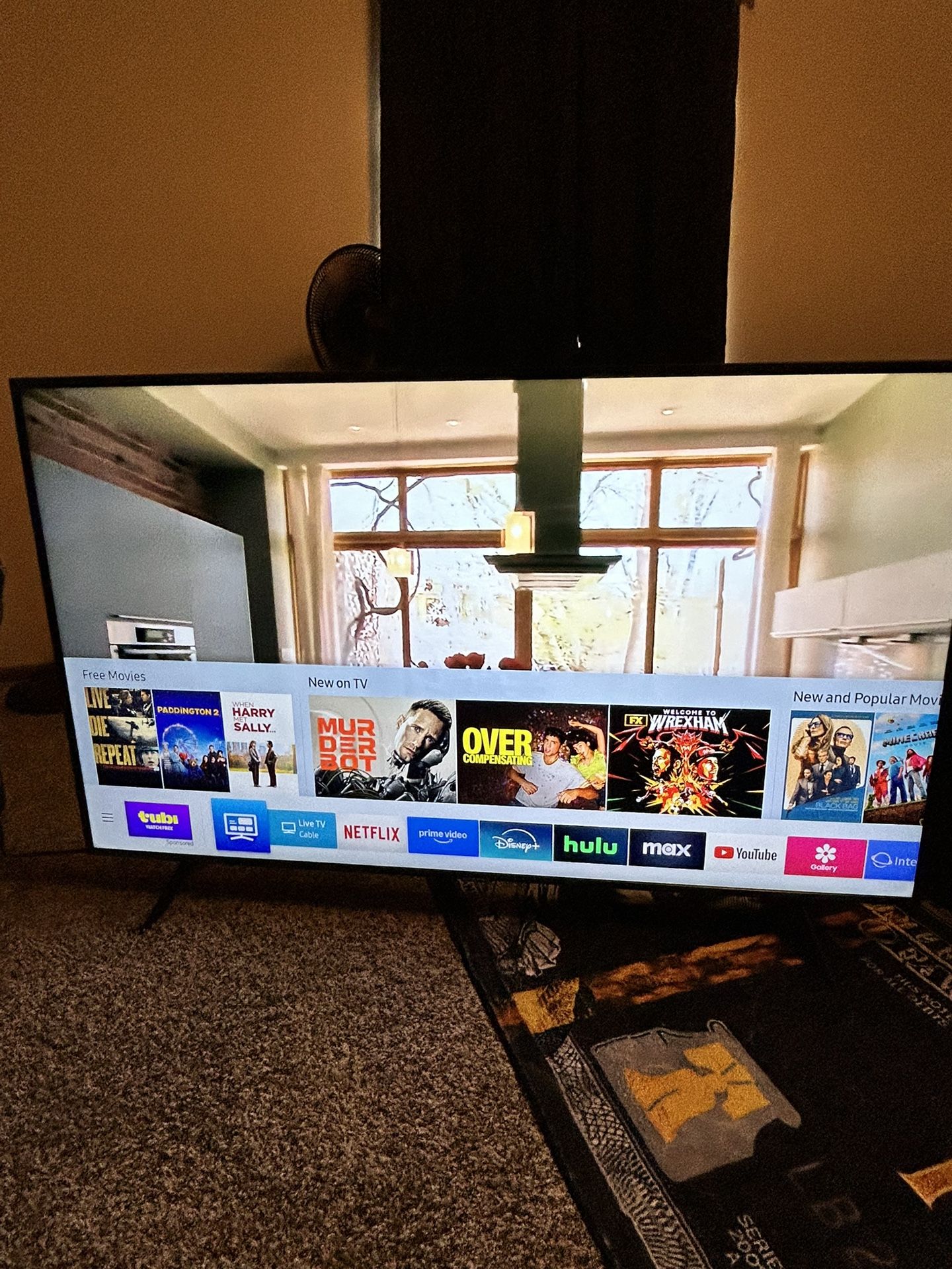 65” SAMSUNG SMART TV