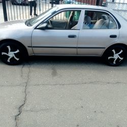 2000 Toyota Corolla