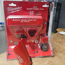 MILWAUKEE M12 TOP-OFF WITH 2.0 BATTERY AND CHARGER